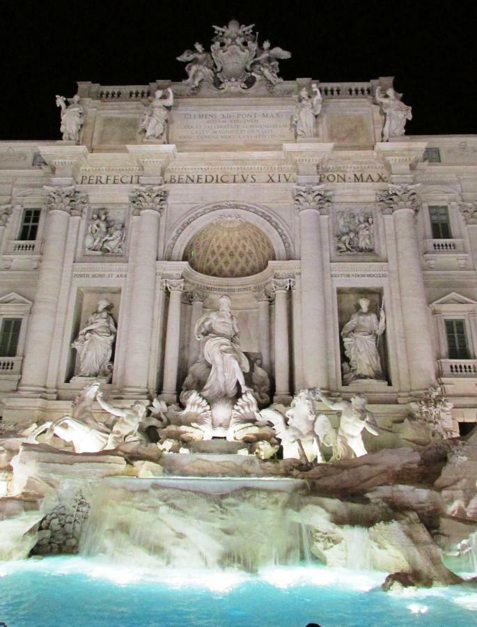 Fontana Di Trevi - Central Apartment In Рим Екстер'єр фото